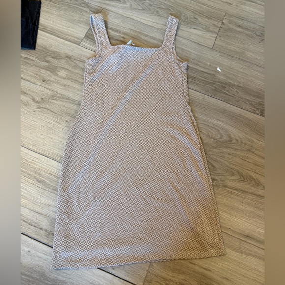 Tilly’s Patterned BodyCon Dress - Picture 3 of 4